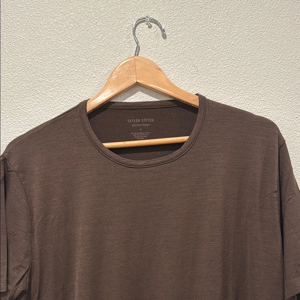 Taylor Stitch Men's Dark Brown Merino Short Sleeve Tee - Picture 3 of 9